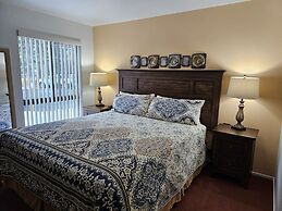 Sparrow's Nest 2 Bedroom Home by RedAwning