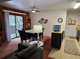 Sparrow's Nest 2 Bedroom Home by RedAwning