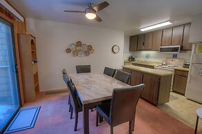 Sparrow's Nest 2 Bedroom Home by RedAwning