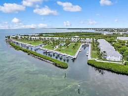 Waterfront Luxury Villa With Sunset Views And Boat Slip 3 Bedroom Town