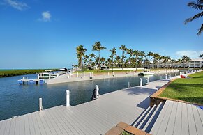 Waterfront Luxury Villa With Sunset Views And Boat Slip 3 Bedroom Town