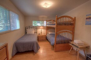 Foothill Folly 4 Bedroom Home by RedAwning