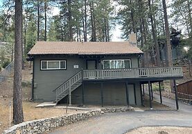 Foothill Folly 4 Bedroom Home by RedAwning