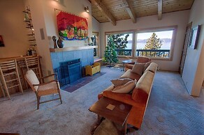 Lake View Glen 4 Bedroom Home by RedAwning