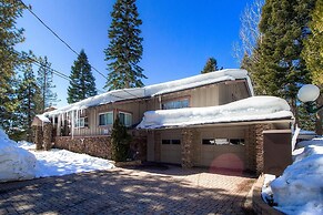 Cheyenne Chalet 4 Bedroom Home by RedAwning