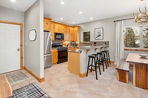 Timberfalls 1902 2 Bedroom Condo by RedAwning