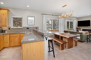 Timberfalls 1902 2 Bedroom Condo by RedAwning