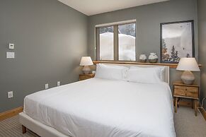 Timberfalls 1902 2 Bedroom Condo by RedAwning