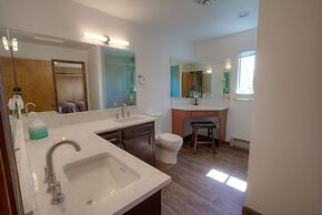 The Heights 4 Bedroom Home by RedAwning