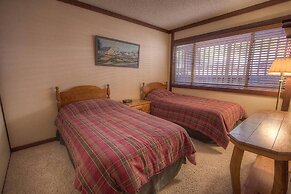 Shore View Serenity 4 Bedroom Home by RedAwning