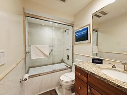Cartwright Corner Condo 4 Bedroom Townhouse by RedAwning