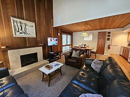 Cartwright Corner Condo 4 Bedroom Townhouse by RedAwning