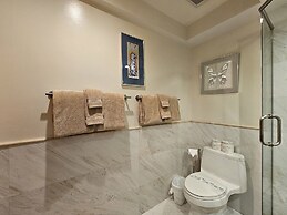 Cartwright Corner Condo 4 Bedroom Townhouse by RedAwning