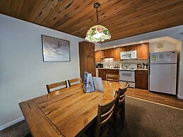 Cartwright Corner Condo 4 Bedroom Townhouse by RedAwning