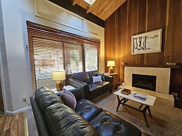 Cartwright Corner Condo 4 Bedroom Townhouse by RedAwning