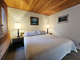 Cartwright Corner Condo 4 Bedroom Townhouse by RedAwning