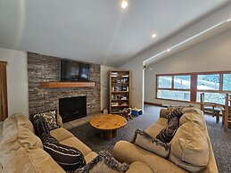 Cartwright Corner Condo 4 Bedroom Townhouse by RedAwning