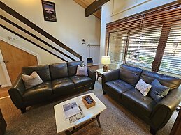 Cartwright Corner Condo 4 Bedroom Townhouse by RedAwning