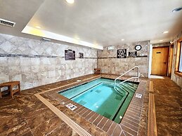 Cartwright Corner Condo 4 Bedroom Townhouse by RedAwning