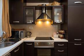 Beautiful 4-bed Villa for up to 10 Guests