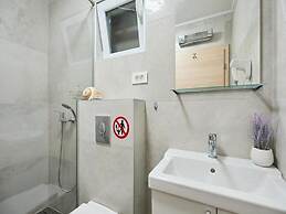 Palm Tree Apartments