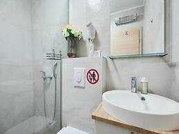 Palm Tree Apartments