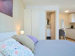 Palm Tree Apartments