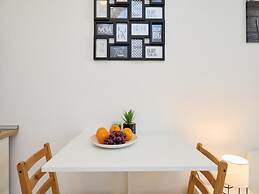 Palm Tree Apartments