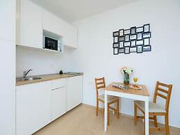 Palm Tree Apartments