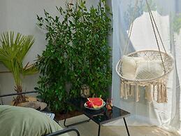 Palm Tree Apartments