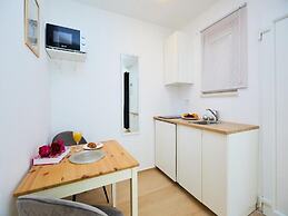 Palm Tree Apartments