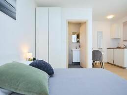 Palm Tree Apartments