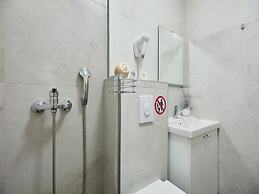 Palm Tree Apartments