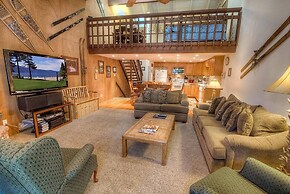 Eagle's Lake Retreat 4 Bedroom Condo by RedAwning