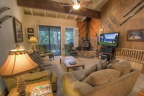 Eagle's Lake Retreat 4 Bedroom Condo by RedAwning