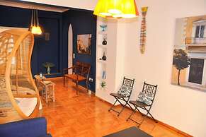 Magnificent Apartment Under the Acropolis