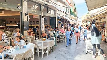 Magnificent Apartment Under the Acropolis