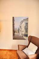 Magnificent Apartment Under the Acropolis