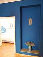 Magnificent Apartment Under the Acropolis