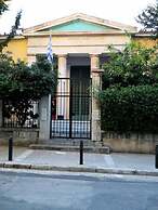 Magnificent Apartment Under the Acropolis