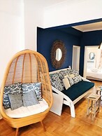 Magnificent Apartment Under the Acropolis