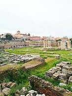 Magnificent Apartment Under the Acropolis