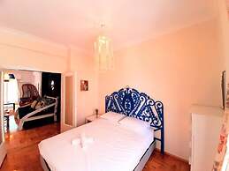 Magnificent Apartment Under the Acropolis