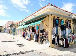 Magnificent Apartment Under the Acropolis