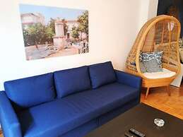 Magnificent Apartment Under the Acropolis