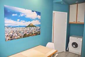 Magnificent Apartment Under the Acropolis