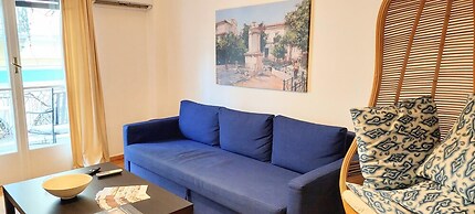 Magnificent Apartment Under the Acropolis