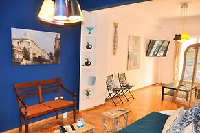 Magnificent Apartment Under the Acropolis