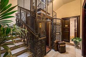 magenta collection navona