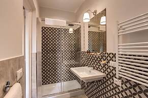 magenta collection navona